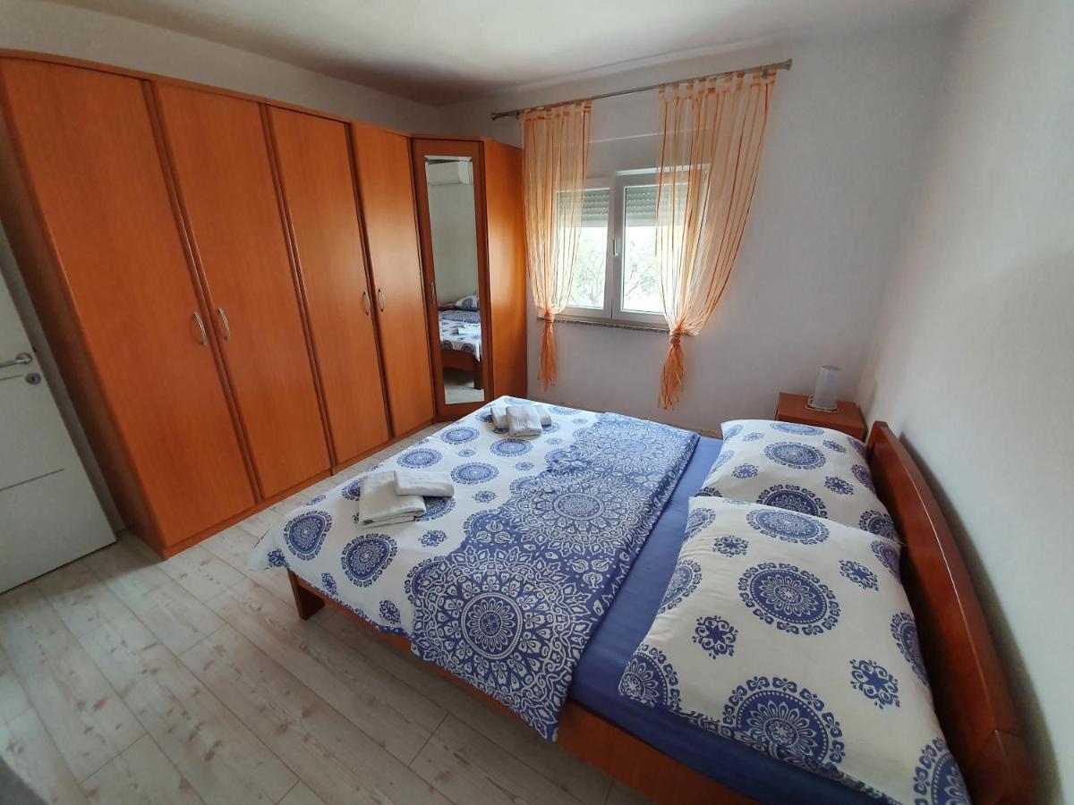 Apartmani Bozic-Tokic Крк Экстерьер фото